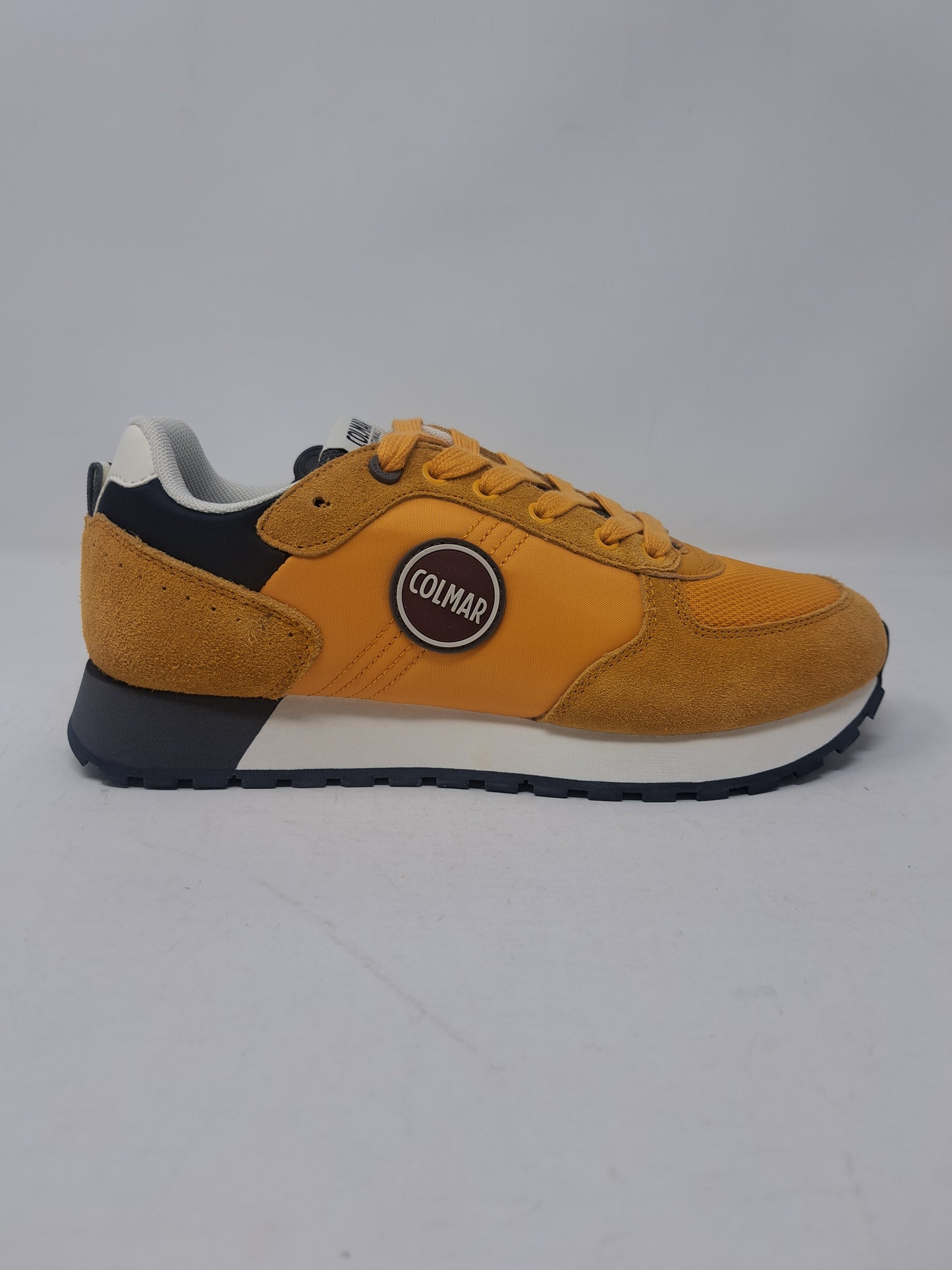 Sneakers uomo travis authentic
