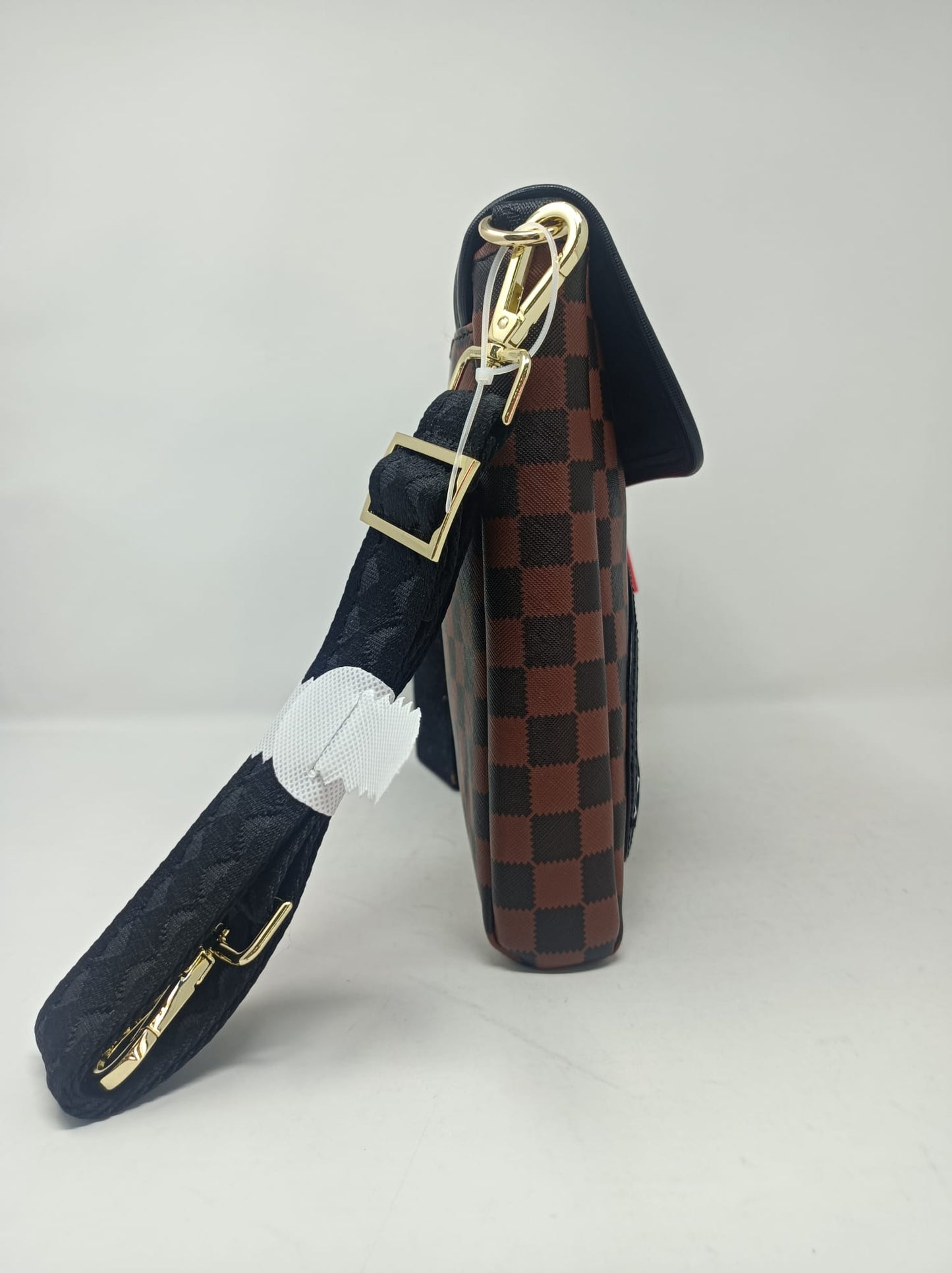 SAWTOOTH SHARKS IN PARIS MESSENGER SLING