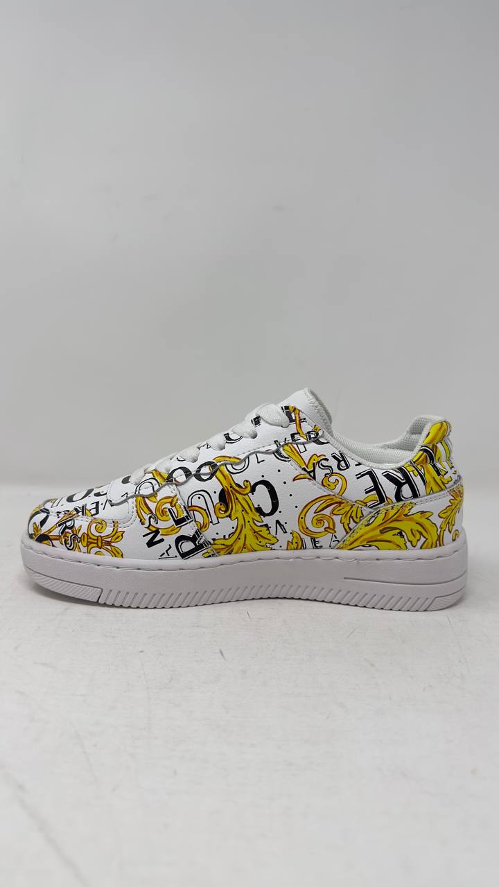 Sneakers con stampa barocca