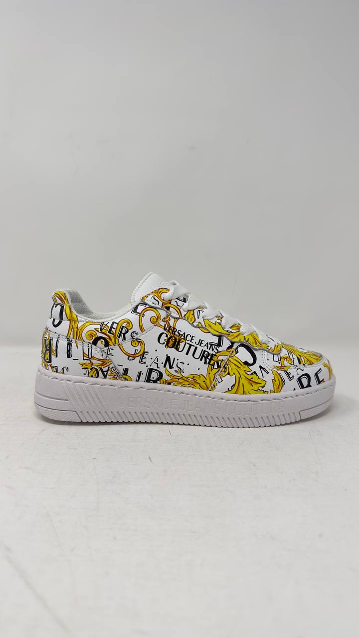 Sneakers con stampa barocca