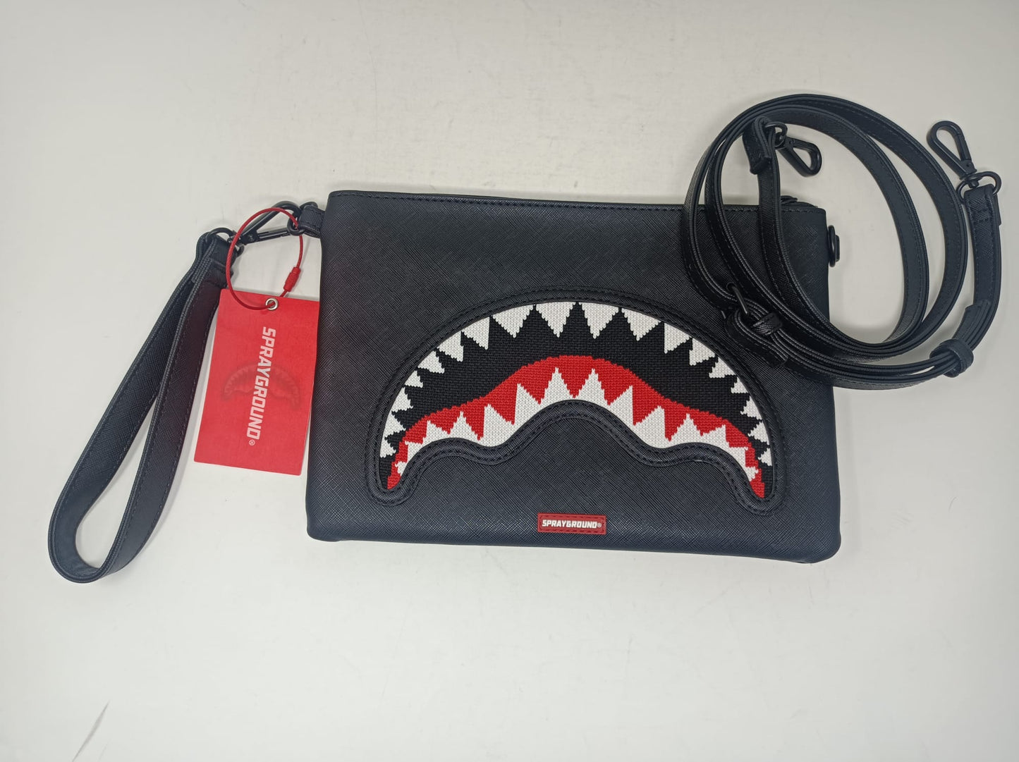 FLY KNIT MOUTH CROSSOVER CLUTCH