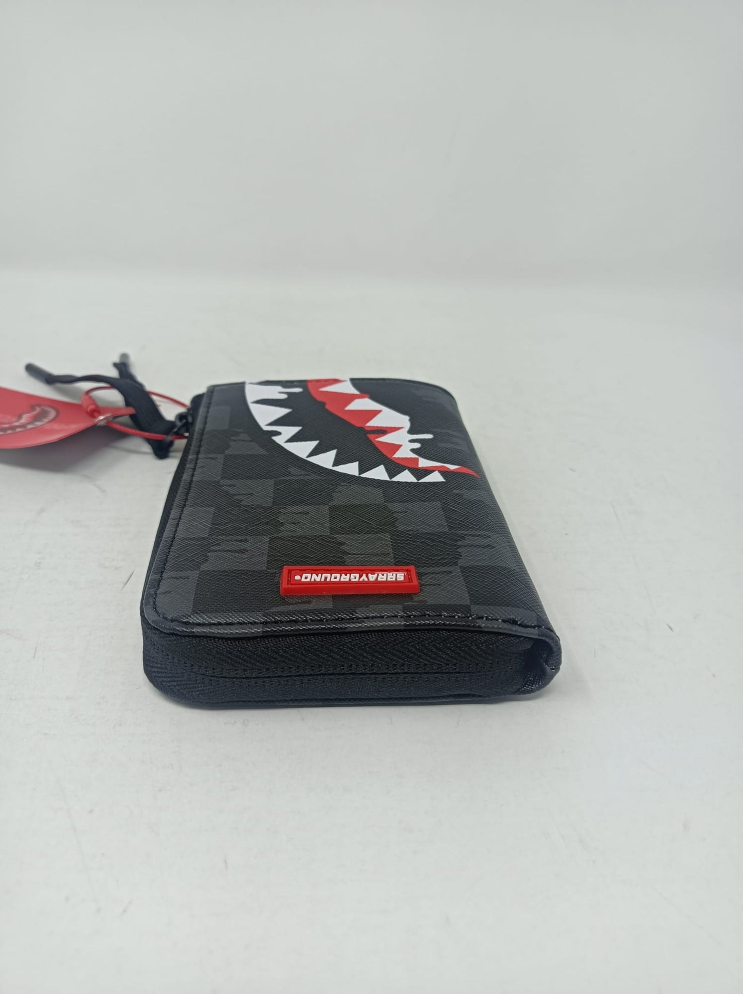 DRIPPING SHARKS IN PARIS WALLET