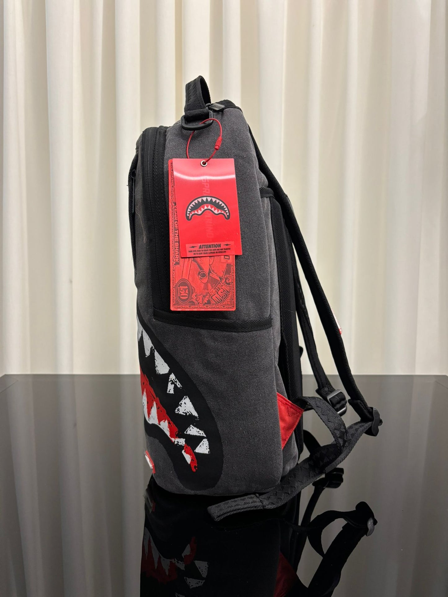 SHARK CENTRAL PAINTED DLXS BACKPACK SPRAYGROUND